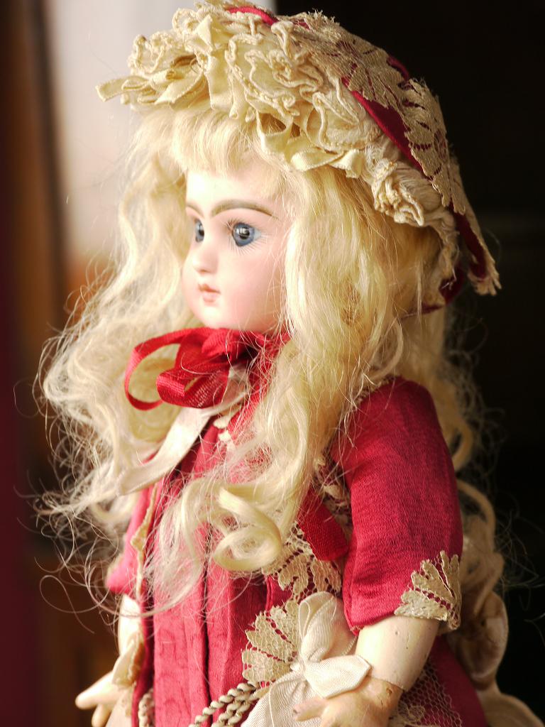 ☆☆Silk Dress, Bonnet for small bebeの画像
