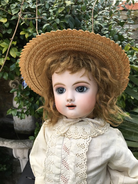 Doll AVANTI