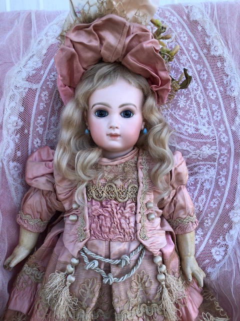 Doll AVANTI