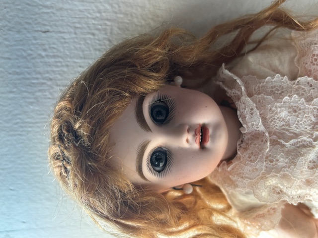 Doll AVANTI